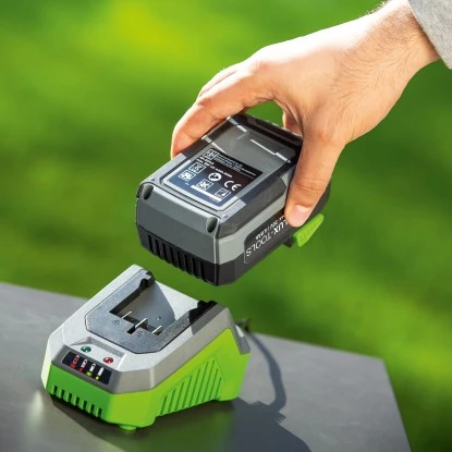 LUX 1 PowerSystem Starter-Set mit 20 V 2 Ah Li-Ion Akku und Schnellladegerät LUX 1 PowerSystem Starter-Set Mit 20 V 2 Ah Li-Ion Akku Und Schnellladegerät -Gardena Verkäufe 4007871960514 A 02 1