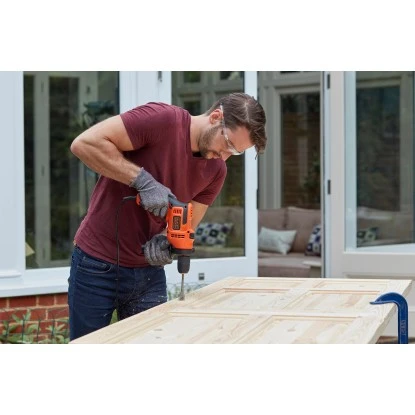 Black+Decker 500 W Schlagbohrmaschine BEH200 inkl. Tiefenanschlag Black & Decker Black+Decker 500 W Schlagbohrmaschine BEH200 Inkl. Tiefenanschlag -Gardena Verkäufe 760751 2012 BEH200QS 05